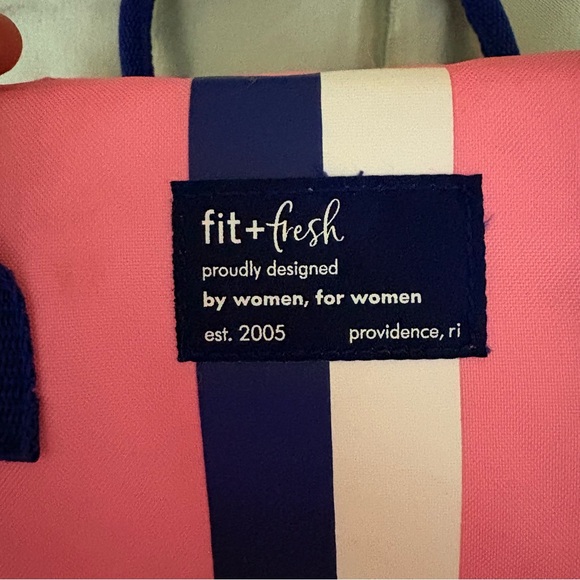 Fit + Fresh Lunch Tote - Picture 2 of 3